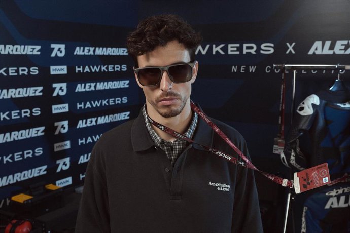 El piloto español de MotoGP Álex Márquez (Ducati), durante una campaña para su patrocinador Hawkers.