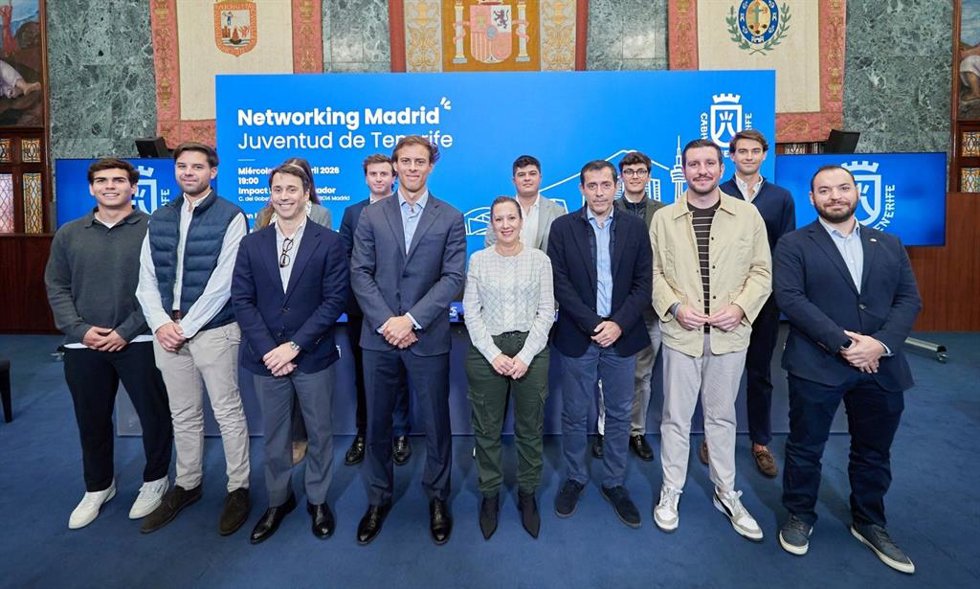La presidenta del Cabildo de Tenerife, Rosa Dávila, en la presentación de un proyecto para conectar talento joven de la isla