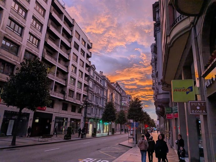 Archivo - Calle Uría, en Oviedo