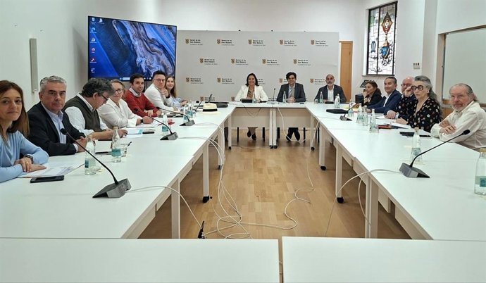 Reunión de la comisión de seguimiento para la la gestión de la incapacidad temporal y la asistencia sanitaria