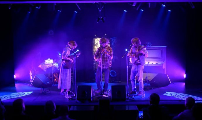 Diez bandas de música con estilos diferentes participan en la XVII edición de 'Los Acústicos del Rey Chico'