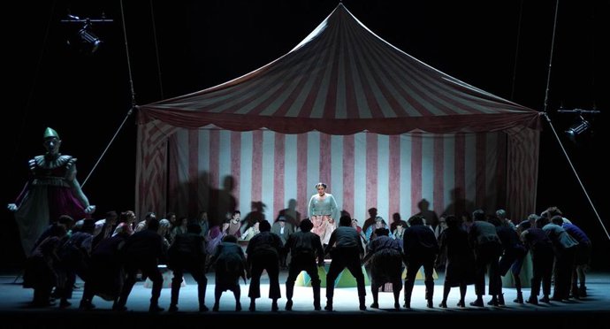 El Teatro Realestrena la ópera cómica 'La novia vendida' por primera vez en 102 años