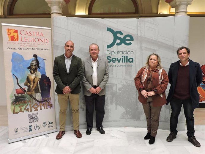 Presentación del IX Festival Internacional de Historia Viva 'Castra Legionis' de Gilena en la casa de la provincia de Sevilla.