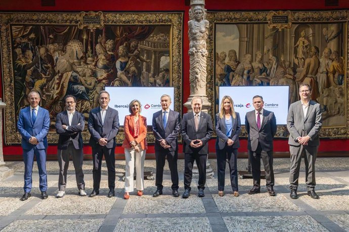 Encuentro entre Ibercaja y las cámaras de comercio de Barcelona y Zaragoza.