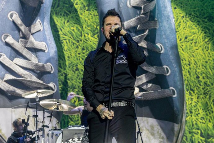 Archivo - El cantante Dani Martín, durante su concierto en el Movistar Arena, a 14 de noviembre de 2025, en Madrid (España)