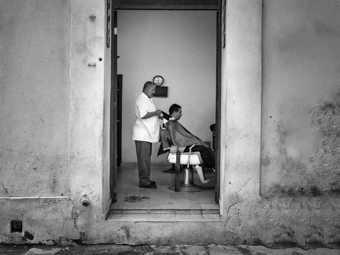 Archivo - Fotografía ganadora de la anterior edición del Concurso de Fotografía en blanco y negro, titulada ‘Corte’, de Eduardo Francés Sanchís.