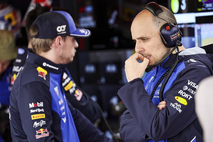 LAMBIASE Gianpiero, Head of Race Engineering at Red Bull Racing, portrait, VERSTAPPEN Max (nld), Red Bull Racing Ford RB22, portrait during the Formula 1 Japanese Grand Prix 2026, 3rd round of the 2026 Formula One World Championship from March 27 to 29, 2