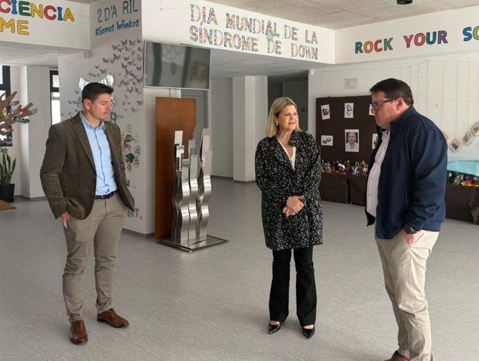 Carmen Ortí destaca l'avanç de les obres en centres educatius d'Albaida i Canals