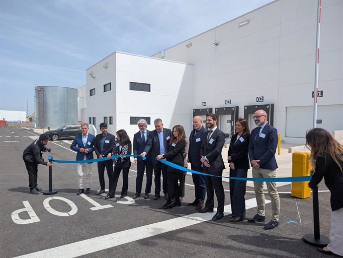 Inauguración de la primera planta de ensamblaje de XCharge en Europa en Silla (Valencia)