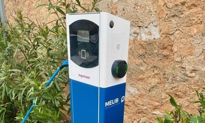 Un punto de recarga de la red Melib en Menorca.
