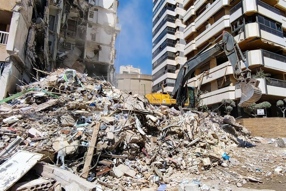 Escombros en la capital libanesa, Beirut, tras un bombardeo israelí