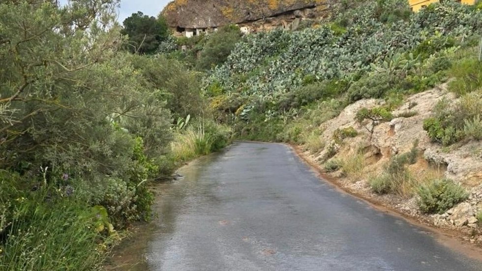 Carretera entre Llanos de María Rivera y La Milagrosa, en Las Palmas de Gran Canaria