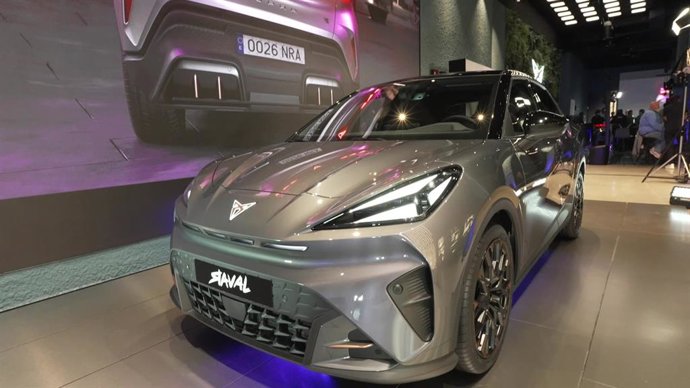 Estreno mundial del CUPRA Raval: El coche urbano rebelde 100% fabricado en Españ