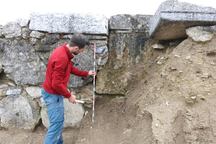 Trabajos en la antigua ciudad griega de Anfípolis.