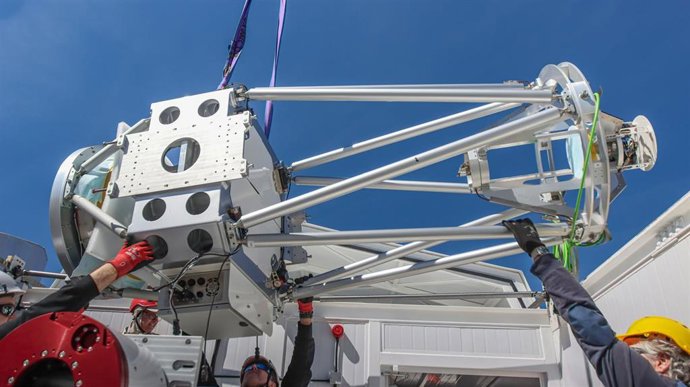 El Telescopio ESPRESSO de Paranal (Chile) realiza sus primeras observaciones para ayudar en la búsqueda de exoplanetas.