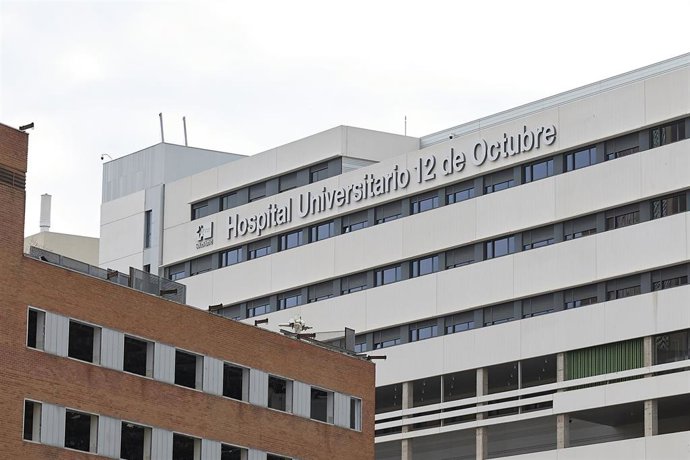 Archivo - Fachada del Hospital Universitario 12 de Octubre, a 28 de septiembre de 2025, en Madrid (España).