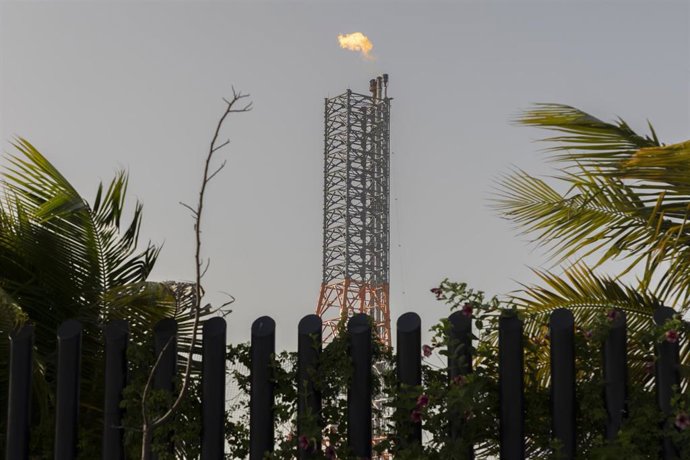 Archivo - Fotografía de archivo de la refinería Dos Bocas, en Tabasco, México