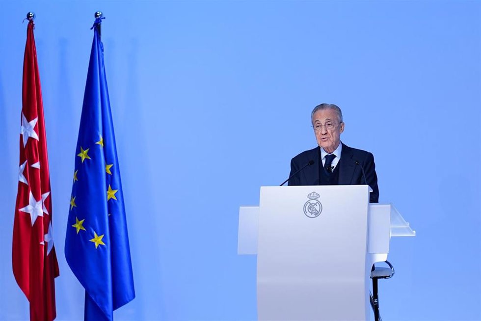 Archivo - Florentino Pérez, presidente del Real Madrid, durante una Asamblea del club