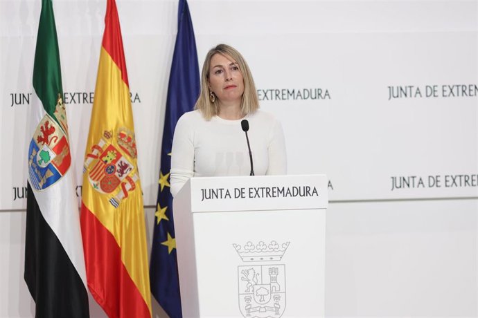 La presidenta de la Junta de Extremadura en funciones, María Guardiola, durante el fallo del XIX Premio Europeo Carlos V en la Presidencia de la Junta de Extremadura, a 8 de abril de 2026, en Mérida, Extremadura (España).