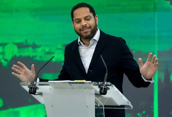 Archivo - Arquivo - O secretário-geral do VOX, Ignacio Garriga, durante uma coletiva de imprensa após a reunião do Comitê de Ação Política do VOX, na sede do partido, em 15 de janeiro de 2024, em Madri (Espanha). Durante a coletiva, Garriga destacou que a