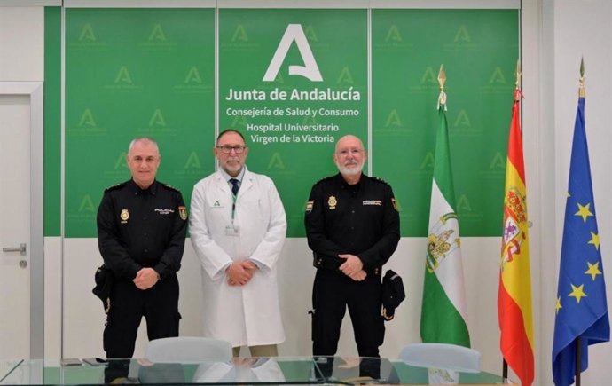 El Clínico de Málaga y Policía Nacional aúnan criterios en materia de colaboración conjunta
