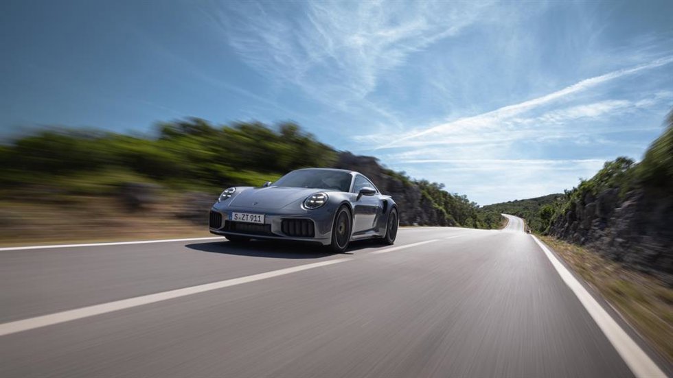 Porsche reduce un 15% sus entregas en el primer trimestre por la limitada disponibilidad de producto