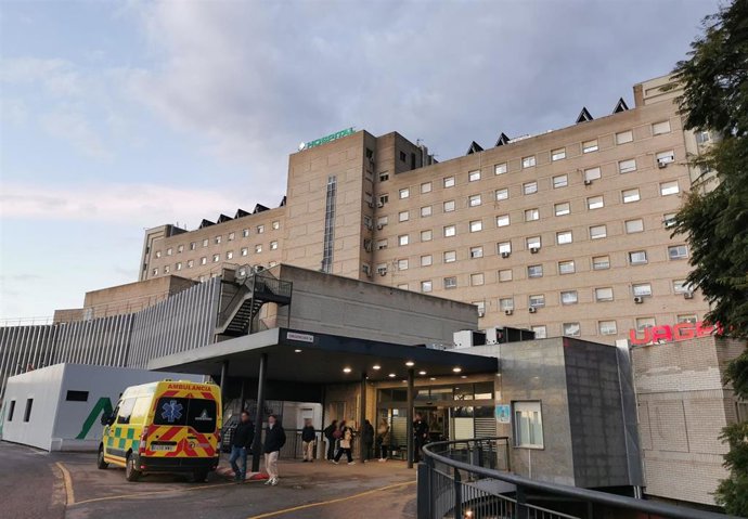Archivo - Hospital de Valme, en Sevilla.