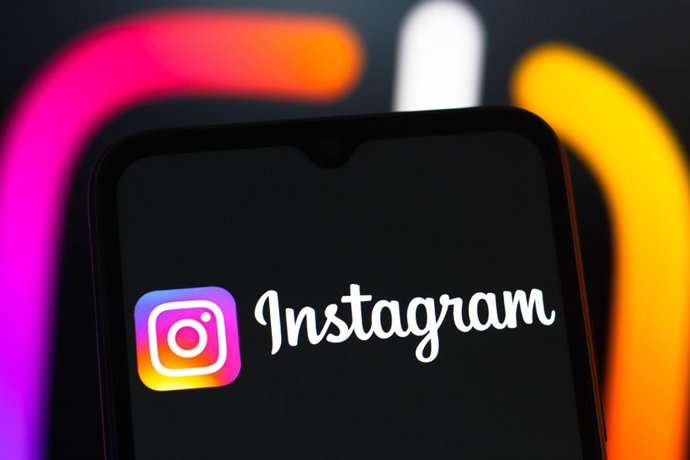 Archivo - April 22, 2025, Canada: In this photo illustration, the Instagram logo is seen displayed on a smartphone screen.