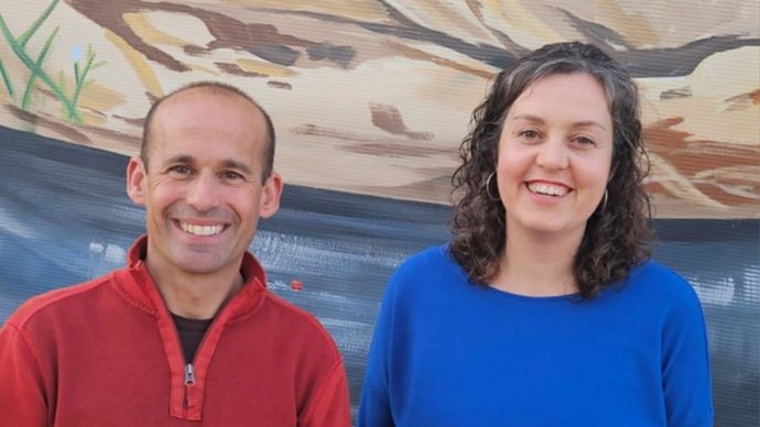 Montse Pascual, nova directora del parc natural del Cap de Creus, acompanyada del fins ara director , Ponç Feliu