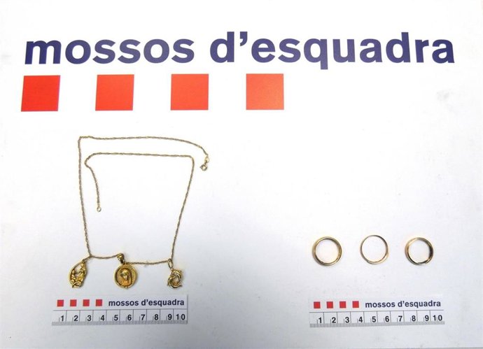 Joyas robadas a dos mujeres mayores