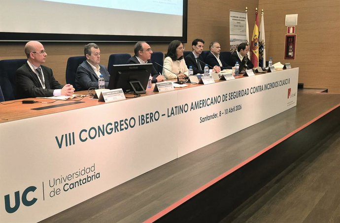 Una docena de países participan en la UC en el Congreso Ibero-Latinoamericano de Seguridad Contra Incendios