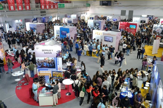 Participantes en el Salón de Estudiantes de la Universidad de Sevilla, en foto de archivo.
