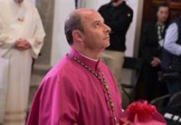 Obispo de Tenerife valora la ayuda económica de las instituciones para acoger al Papa y garantiza que no se malgastará