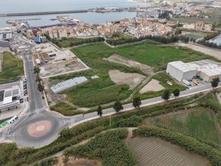 Vista aérea de la zona portuaria donde se va a actuar.