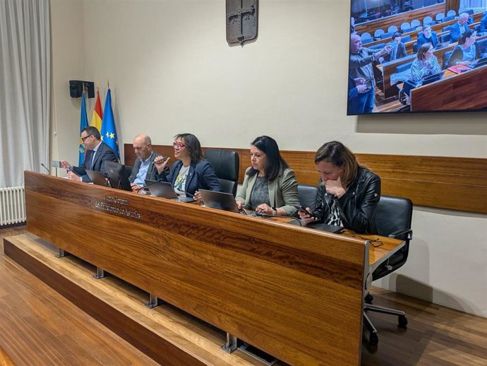 Comisión de Hacienda en la JGPA