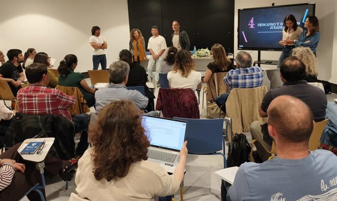 Visista de la consejera de Educación del Principado de Asturias, Eva Ledo, Centro de Innovación y Formación del Profesorado de la Formación Profesional del Principado de Asturias (Cenif), de Gijón.