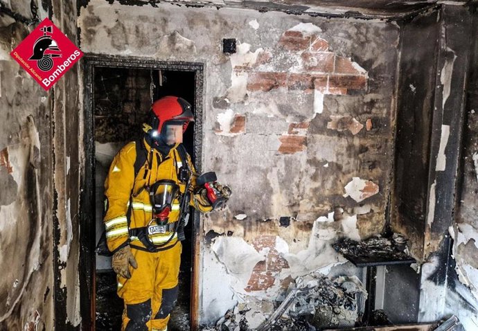 Incendio en una vivienda de Alcoi (Alicante)