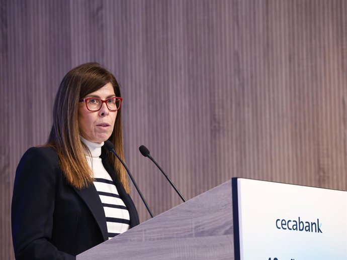 Archivo - La CEO de Cecabank, Ainhoa Jáuregui, interviene durante el evento '40 años de la Directiva UCITS. Pasado, presente y futuro de la inversión colectiva en España', en la sede de Cecabank, a 2 de diciembre de 2025, en Madrid (España). 