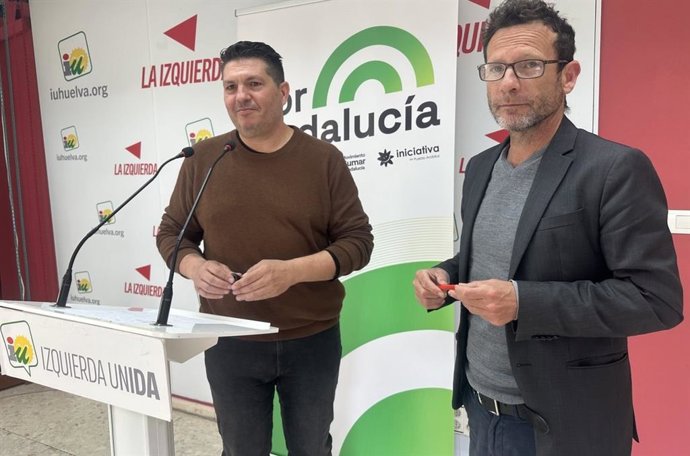 El portavoz de Por Andalucía, Marcos Toti (izquierda).