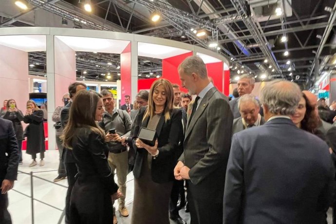 Una empresa murciana crea el perfume entregado al Rey Felipe VI en FITUR