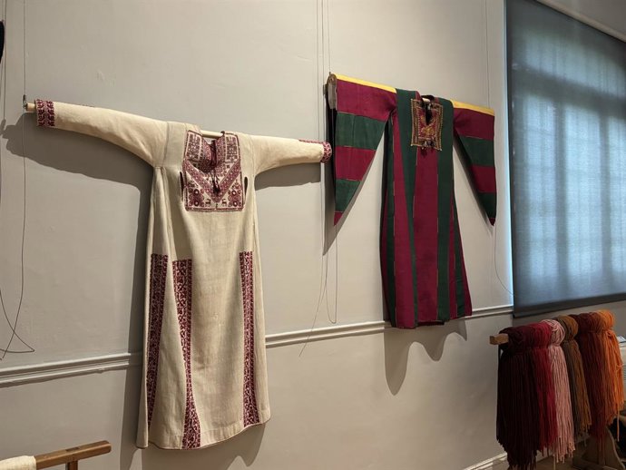 La Real Fábrica de Tapices ha inaugurado la exposición 'AL Q'ALA. Hilos de Historia'