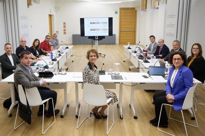 La Presidenta de Navarra, María Chivite Navascués, preside la reunión extraordinaria del Consejo de Diálogo Social de Navarra.
