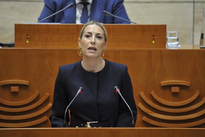 Archivo - La presidenta de la Junta en funciones, María Guardiola, en una imagen de archivo