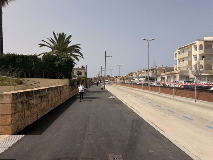 La avenida Jaume I de Santa Ponça.