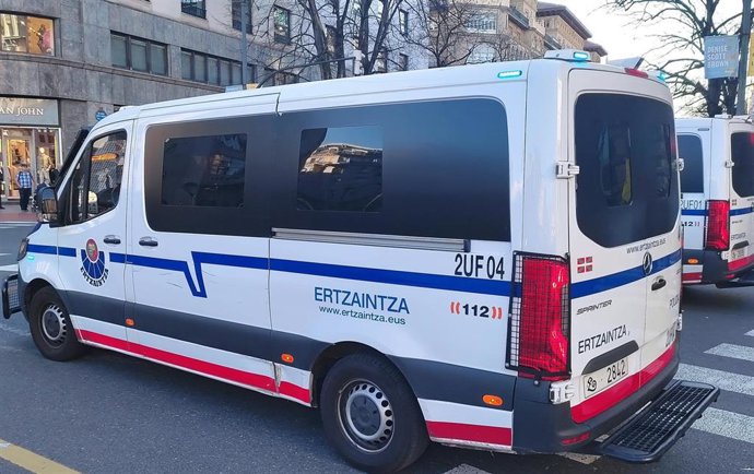 Furgoneta de la Ertzaintza