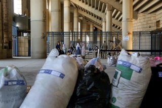 Archivo - Imagen de archivo de refugiados en Beirut (Líbano)