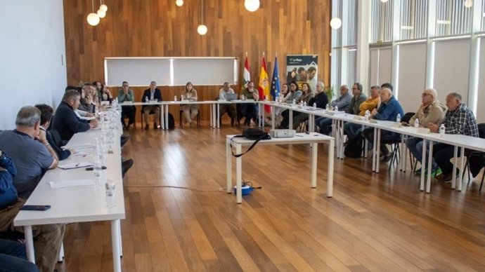 La consejera de Agricultura, Ganadería, Mundo Rural y Medio Ambiente, Noemí Manzanos, preside el Consejo Regional de Caza