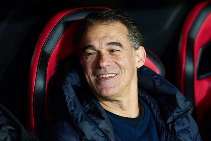 Archivo - Luis García Plaza, entrenador del Sevilla FC