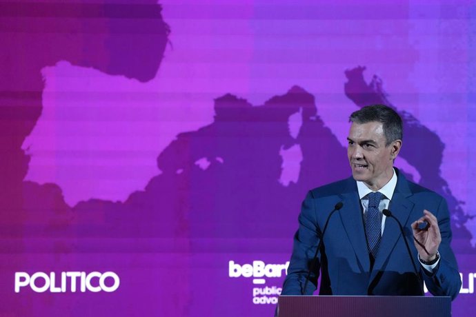 El presidente del Gobierno, Pedro Sánchez, interviene durante el European Pulse Forum 2026, a 10 de abril de 2026, en Barcelona, Catalunya (España). El foro, organizado por el periódico digital POLITICO & beBartlet, reúne a altos responsables políticos y 
