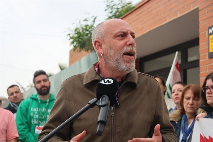 El candidato de Por Andalucía por Málaga, Ernesto Alba, en una imagen de archivo.